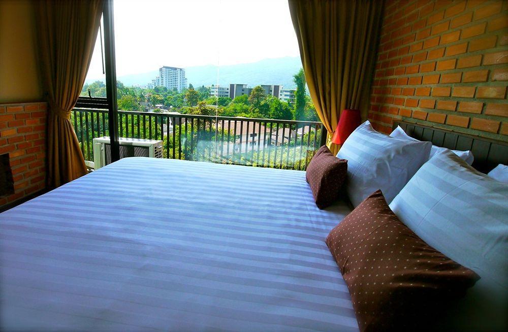 We Valley Hotel Чиангмай Екстериор снимка